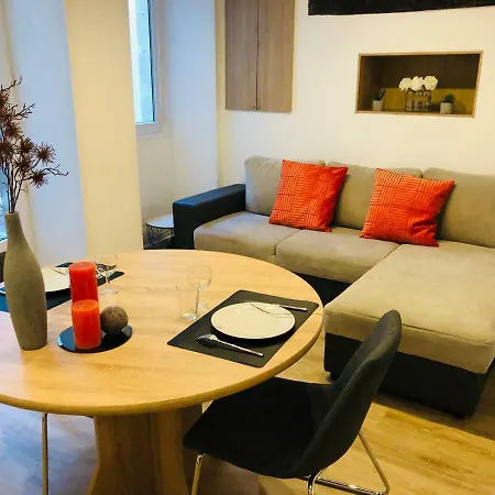 Bel Avec Cour Privative Apartment *